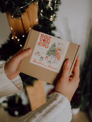 U nás najdete dárky, které zabalíme za vás. 🫶🏻 Vybrat si můžete ze 4 hotových dárkových balení, které můžete jednoduše...